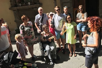 Private guided walking tours in Tuscany for families & friends