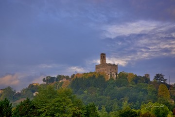 Beautiful Tuscany castles to visit with a local tourist guide