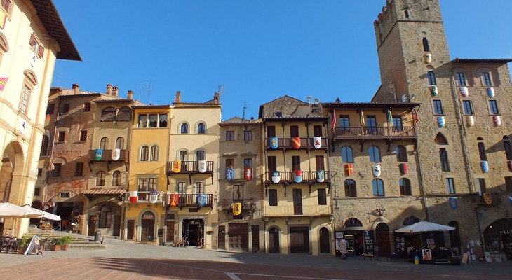Discover Arezzo with a local tourist guide