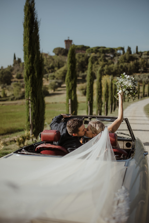 Bespoke wedding planning services in Tuscany Italy