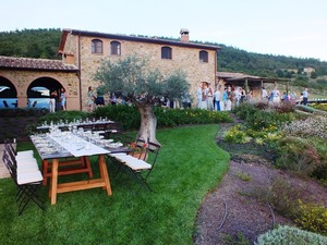 Informal pre-wedding event in private villa, Tuscany