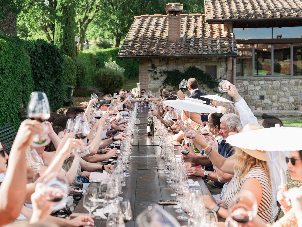 Pre-wedding wine tasting event in Chianti villa, Tuscany