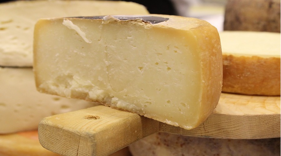 Guided tour: Cortona and pecorino cheese
