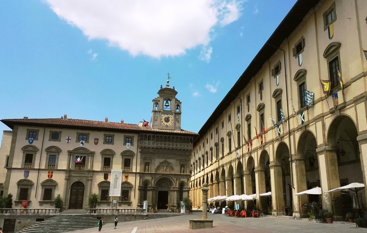 Guided tour: Arezzo and its arts
