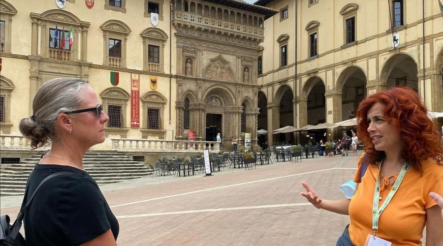 Tour Guide in Tuscany