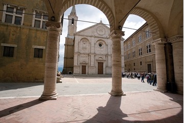 Marry in Pienza